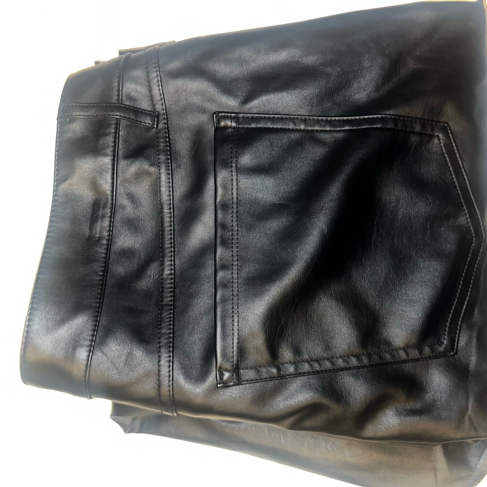 Wild Fable Size 14 Low-Rise Faux Leather Flare Pants in Black 🖤